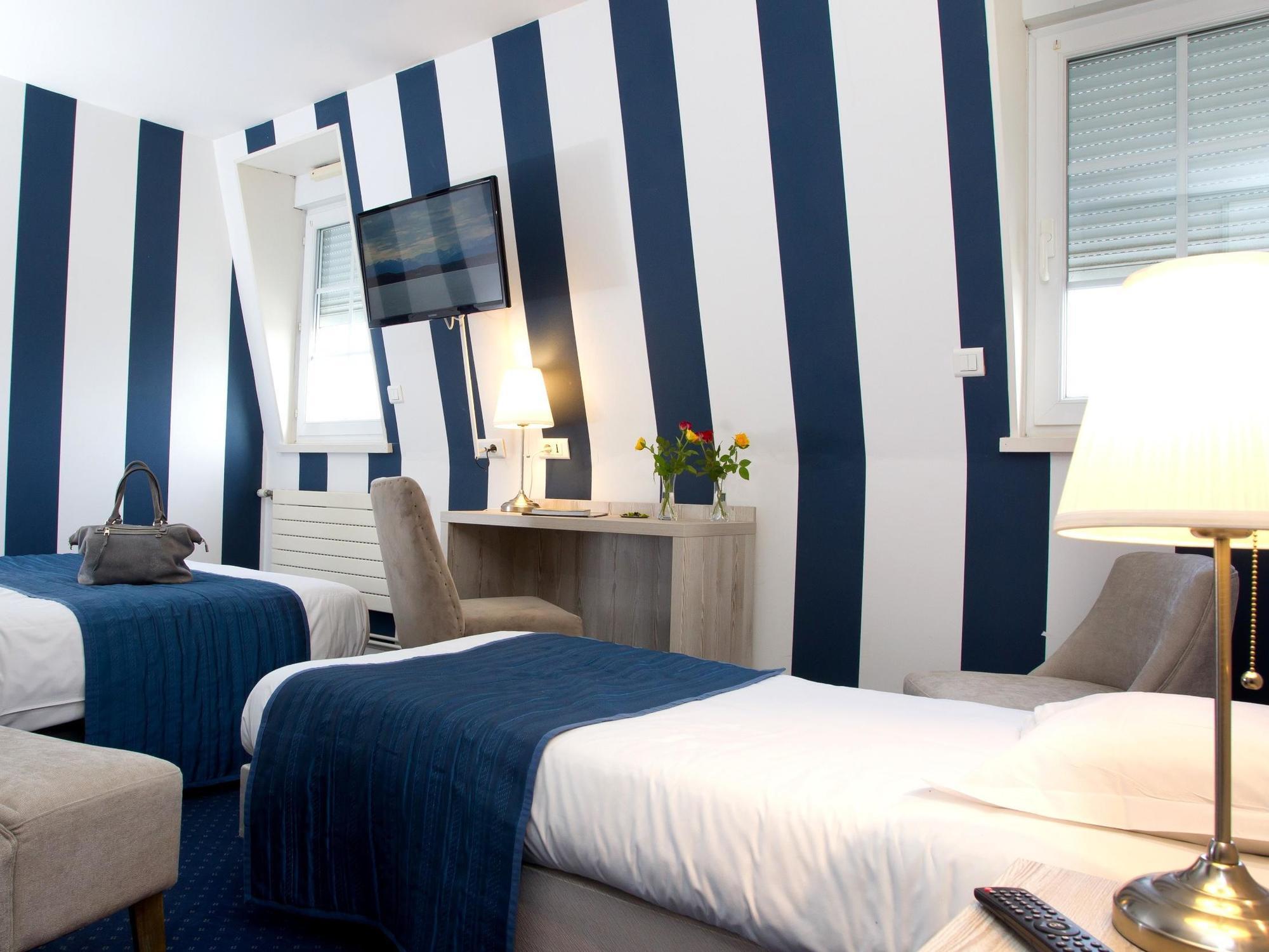 סן-ואלרי-סור-סום Hotel Du Port Et Des Bains מראה חיצוני תמונה
